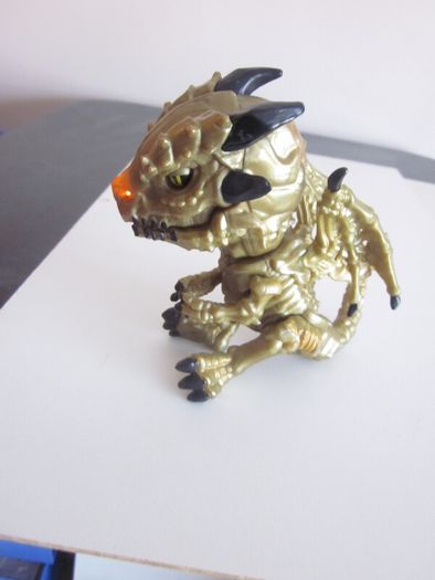 Wowwee Fingerlings Limited Edition Untamed Gold Rush Dragon - Lights & Sounds