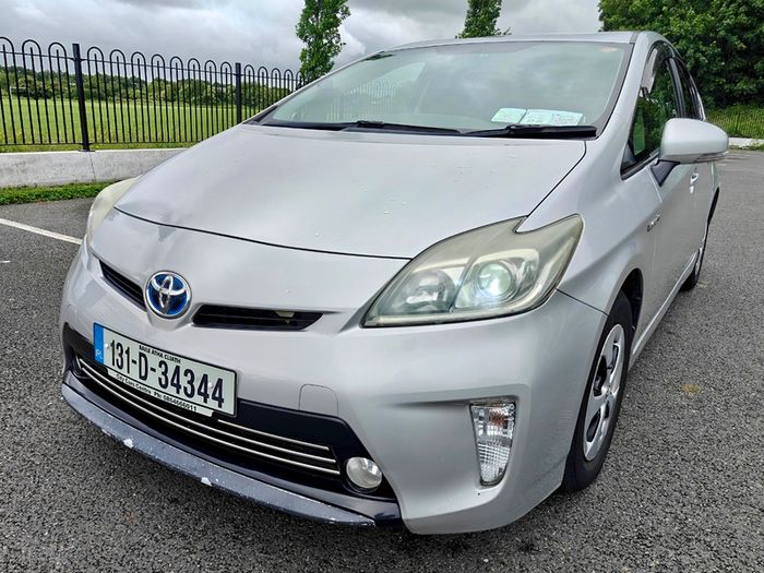 2013 Toyota Prius 1.8 Hybrid - Priced to Sell