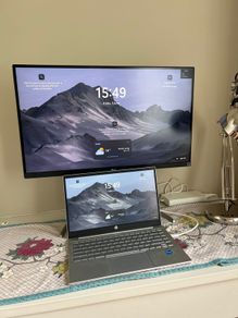 LG UHD monitor 27"