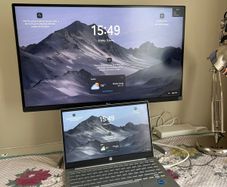 LG UHD monitor 27"