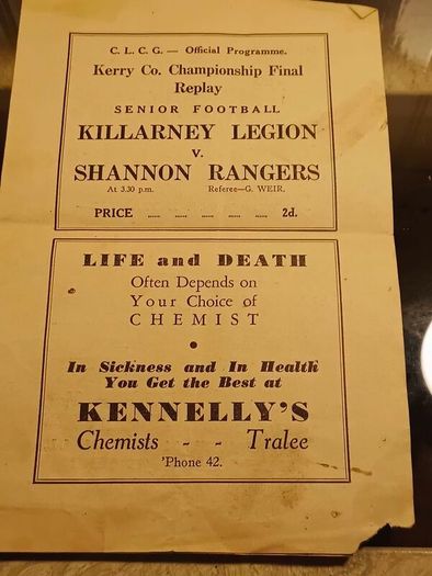 Vintage Killarney Plaque etc