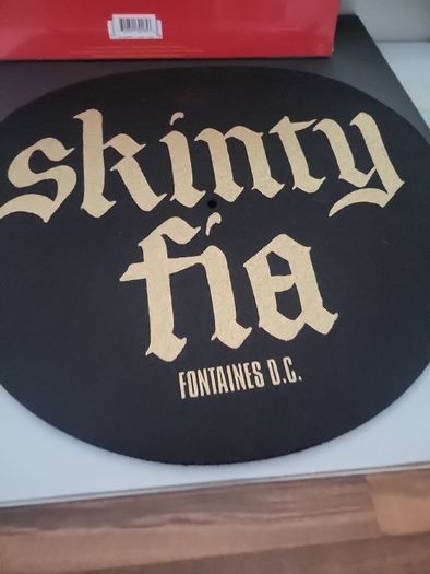 Fontaines dc Skinty fia yellow vinyl and skinty fia turntable slipmat