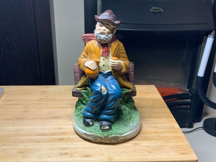 Figurines