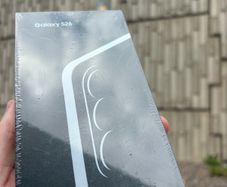 NEW Samsung Galaxy S26 256GB ( Irish stock )