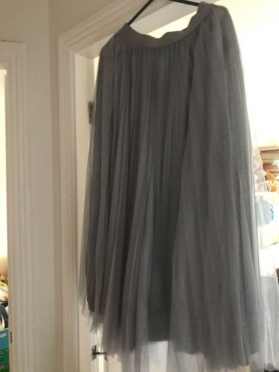 worn once beautiful skirt size 10