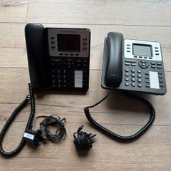 grand stream VOIP phones x 2