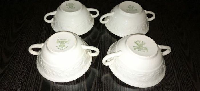 4 Mason's cups