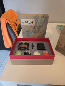 Yixing teapot & myuyee set