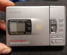 Sony MZ-R30 MiniDisc player from 1997