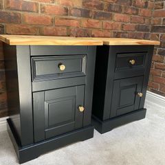 Bedside lockers