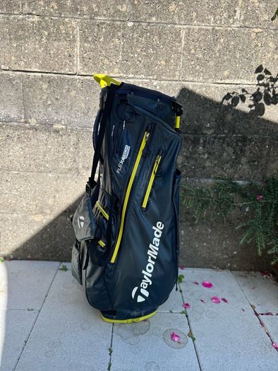 Full set of Taylormade Golf clubs