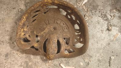 Pierce Wexford cast iron seat There is a repair, please check photos