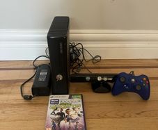 Xbox 360 Slim (S) 250GB Kinect Bundle with Game & Blue Controller
