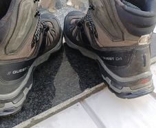 Mens hiking boots