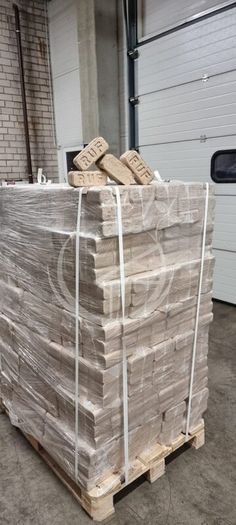 Ecohome.ie RUF Oak Wood Briquettes 960kg Delivered