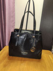 Authentic Guess handbag