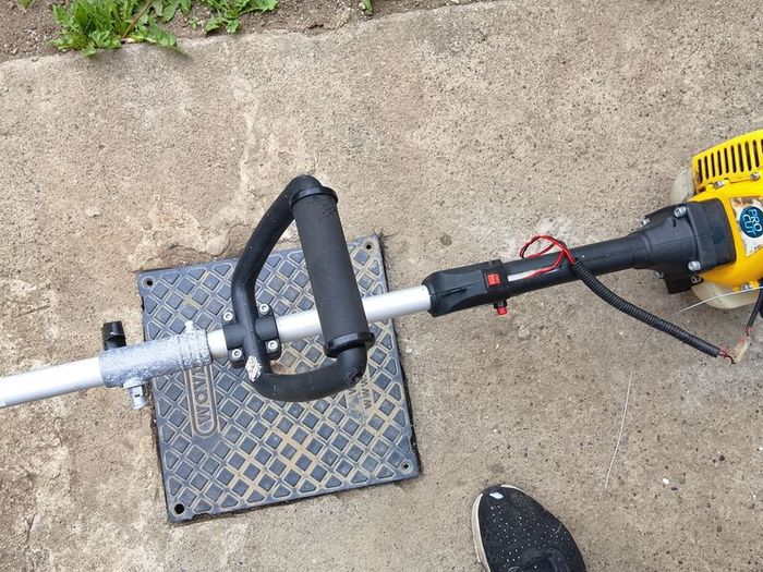 grass strimmer