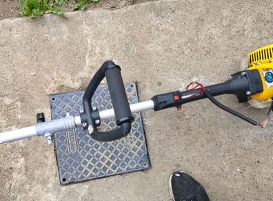 grass strimmer