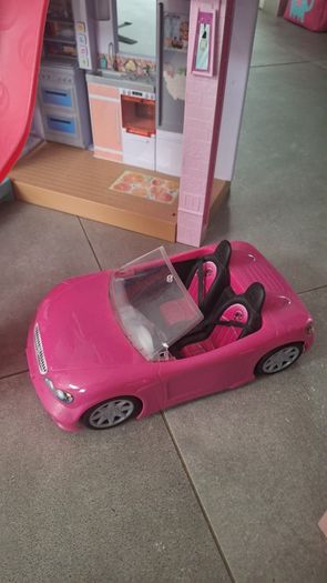 Barbie Dreamhouse.