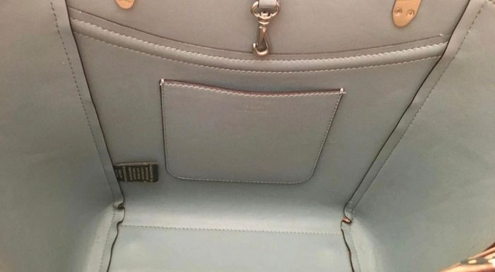 Large Ralph Lauren tote in soft blue. Silver metal hardware and catch fastener.