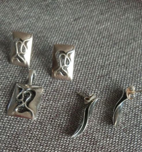 1 x   silver set + 1 x earrings