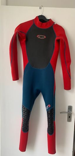 Wetsuit