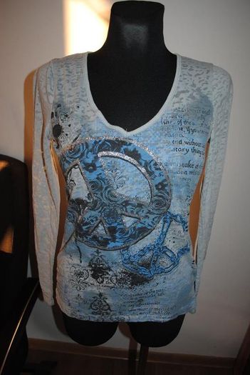 Rocker Girl grey printed V-neck long sleeve top size M UK10 EU38 Postage included