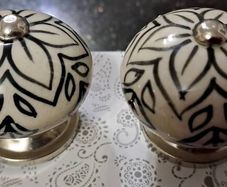 Kitchen / Wardrobe Press Knobs