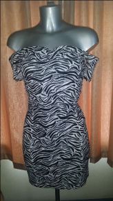 BNWT H&M  mini dress size UK8/10 EU36/38 Postage included