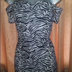 BNWT H&M  mini dress size UK8/10 EU36/38 Postage included