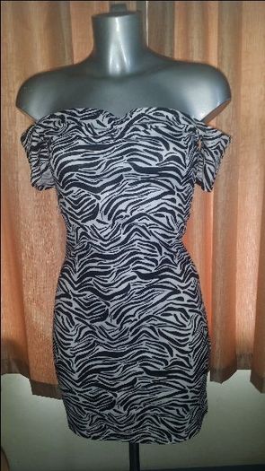 BNWT H&M  mini dress size UK8/10 EU36/38 Postage included