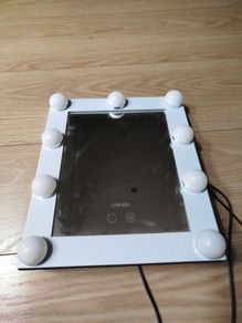 Vanity mirror