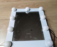 Vanity mirror
