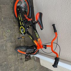 Childs bike with training wheels