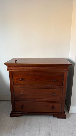 Chest of Drawer