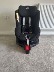 Britax romer 360 car seat with Isofix