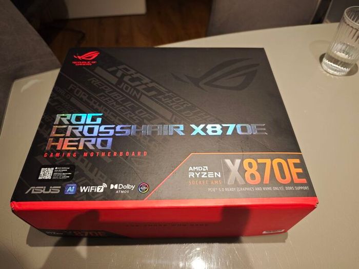 Asus X870E Hero