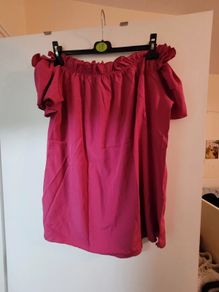 pink top
