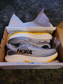 Hoka  mens trainers