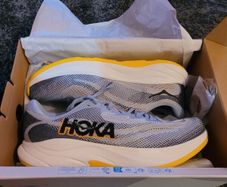 Hoka  mens trainers