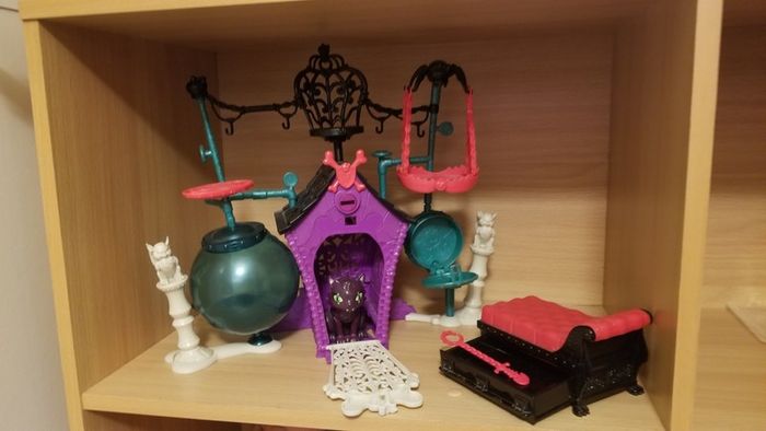 Monster High Secret Creepers Crypt Playset