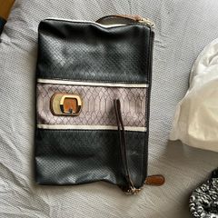 guess handbag