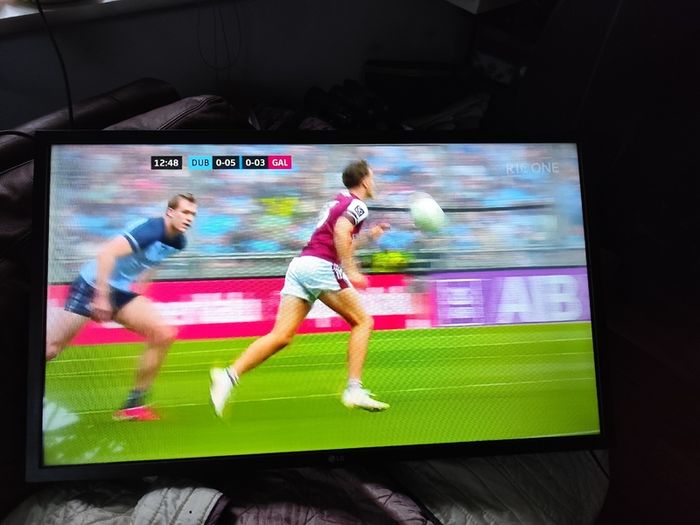 LG smart tv 32"