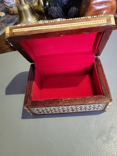 Trinket box