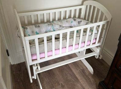 White crib
