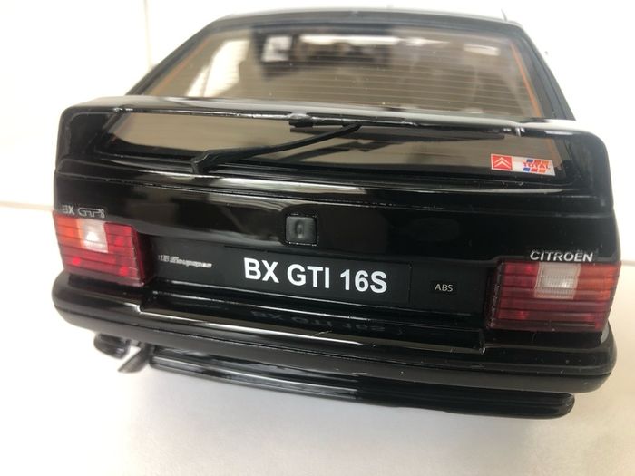 model cars Autoart, minichamps, Otto, Norev etc