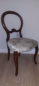 Victorian Walnut Ballon-Back Chair