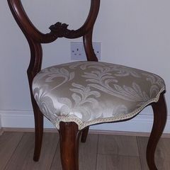Victorian Walnut Ballon-Back Chair