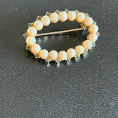 brooch