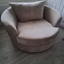 Swivel Chair Image 4